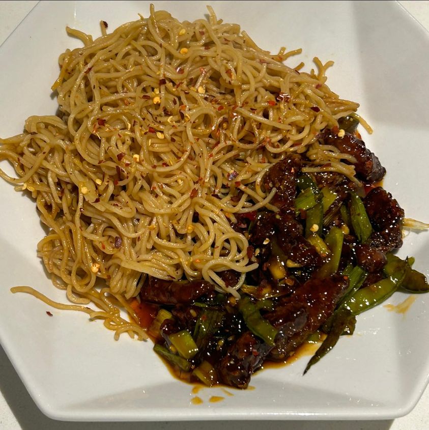 Beef dry chilli chowmein